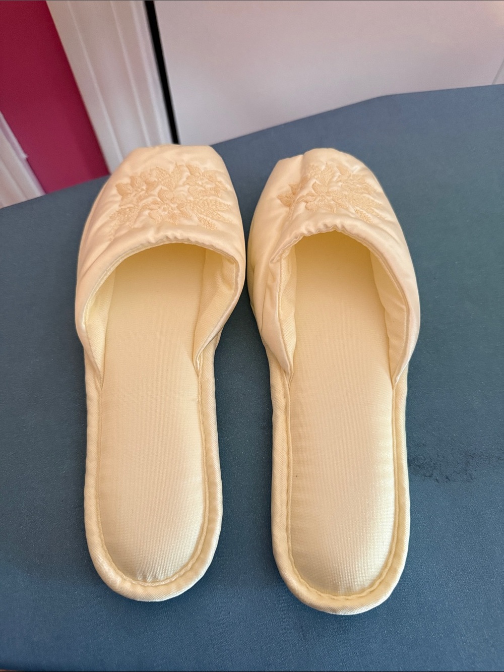 Vintage Satin Embroidered Slide Slippers in Cream - Women - Picture 2 of 4
